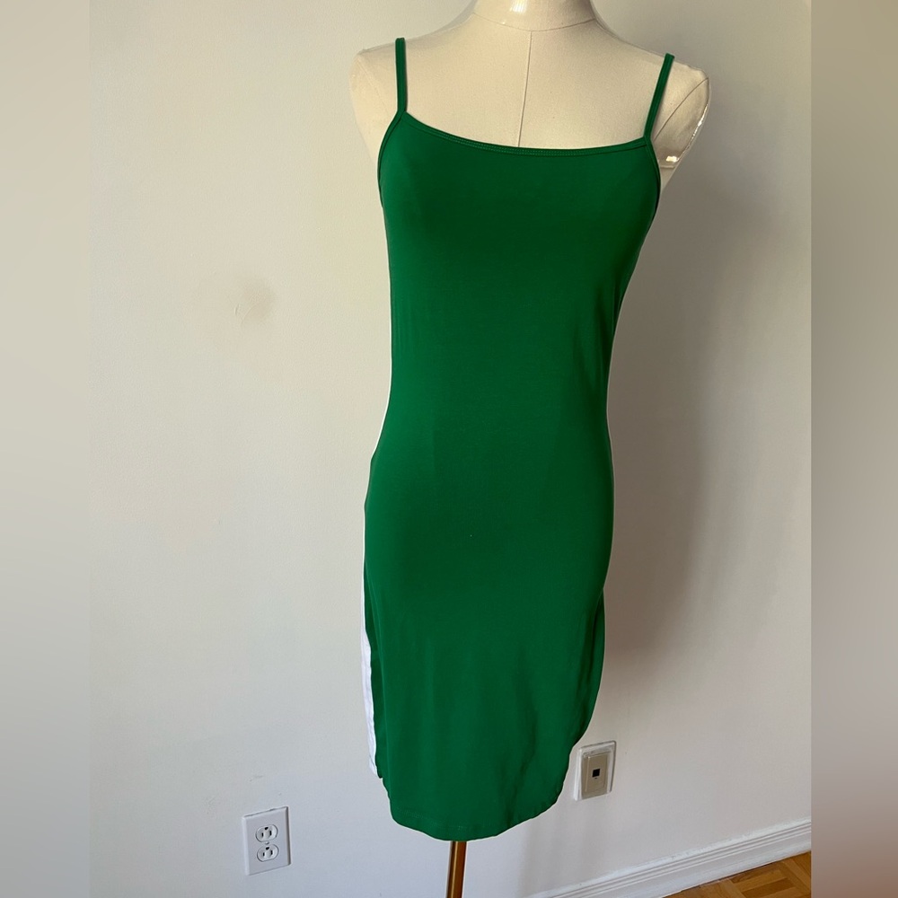Elegant Green Spaghetti Strap Dress